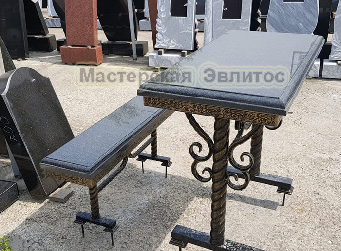 Стол с гранитной столешницей